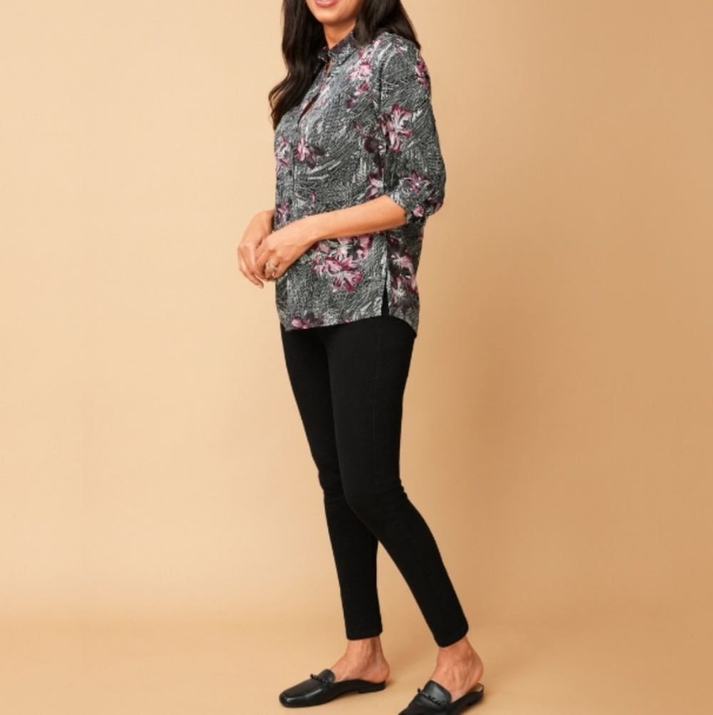 Size XL floral button-up Collard blouse